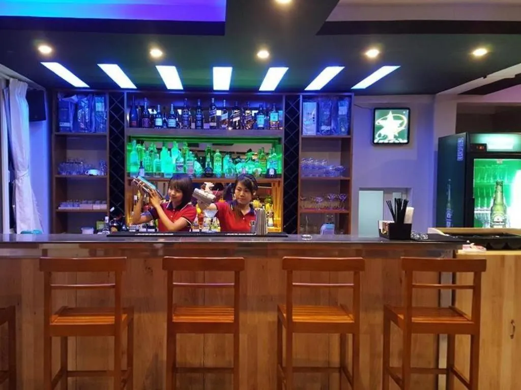 יאנגון Asian Smile Hotel 2*,  מיאנמר