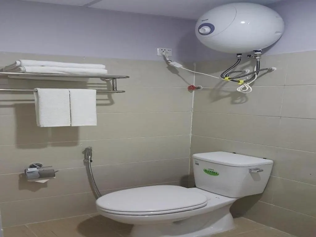 יאנגון Asian Smile Hotel