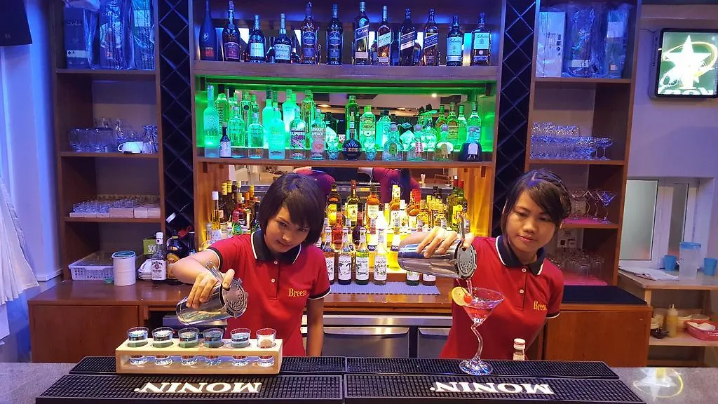 יאנגון Asian Smile Hotel