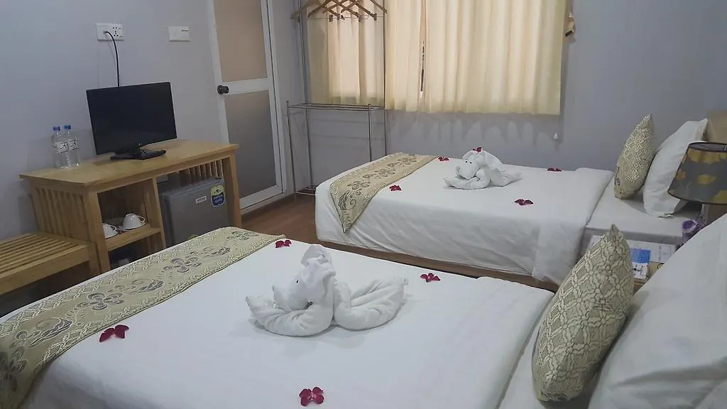 יאנגון Asian Smile Hotel