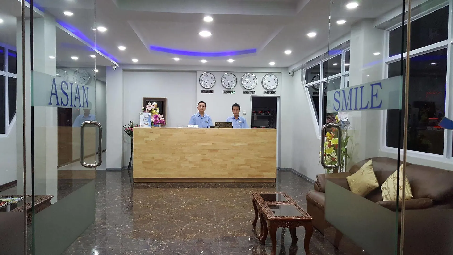 יאנגון Asian Smile Hotel